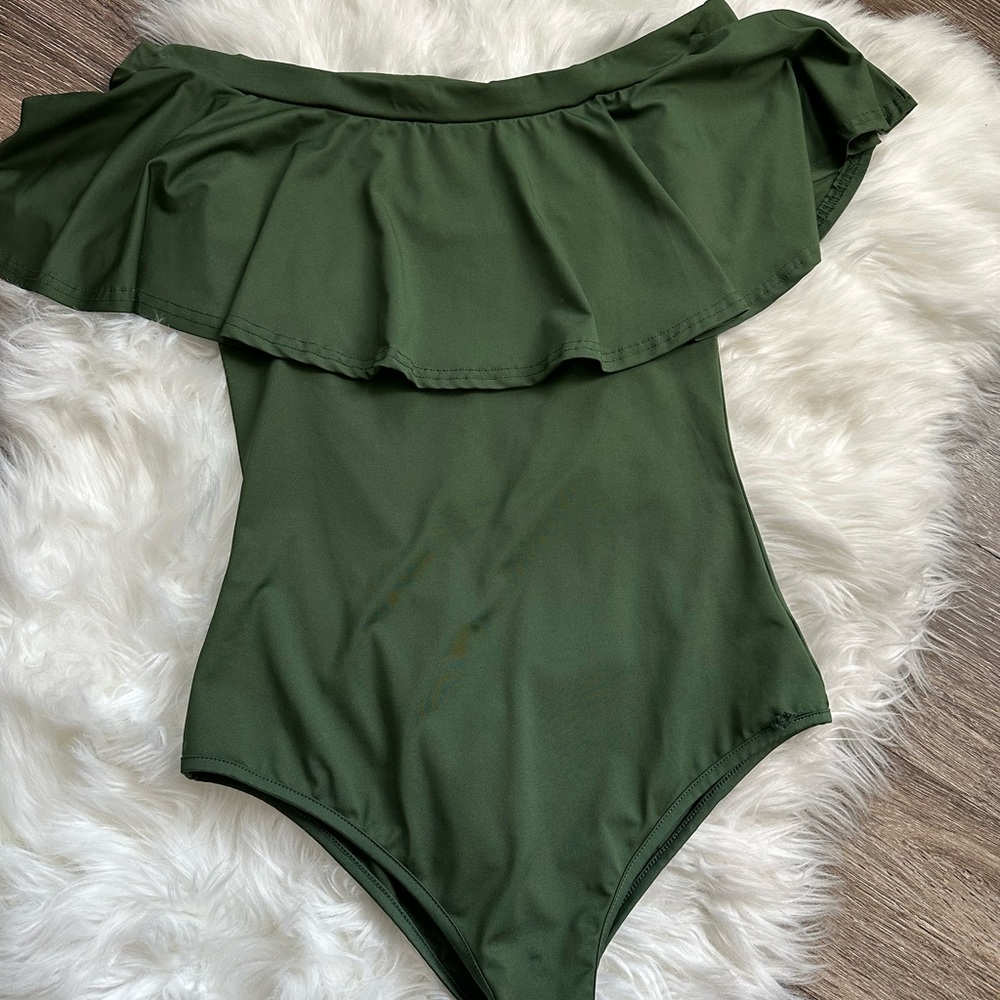 Off shoulder bodysuit